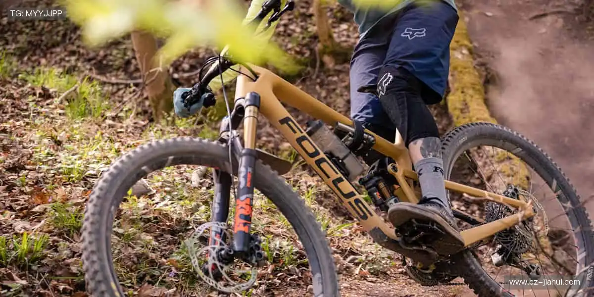 🎉【互动狂欢】弹幕刷屏，竞猜赢取球星签名！